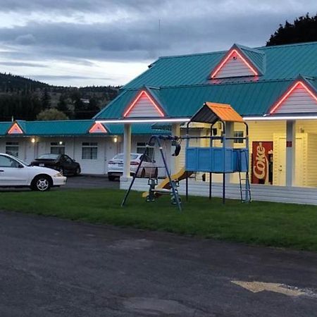 Lamplighter Motel カムループス エクステリア 写真